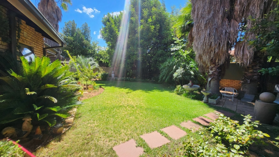 4 Bedroom Property for Sale in Flamwood North West